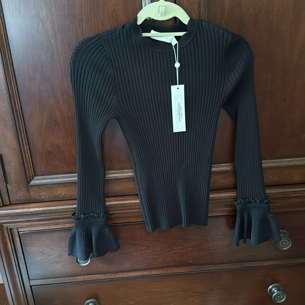 New sweater never worn